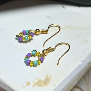 *NEW Handmade Gold & Purple Beaded Dangle Earrings